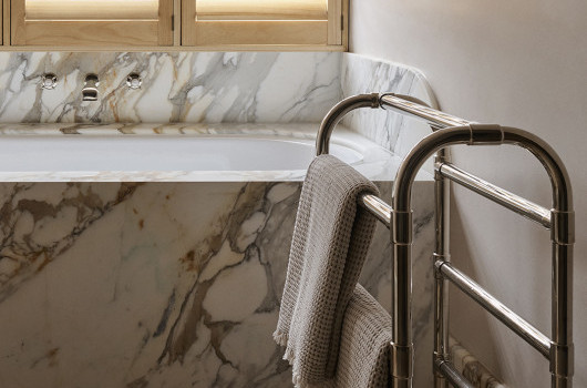 GOLDEN LIGHT - MASTER ENSUITE & WARDROBE