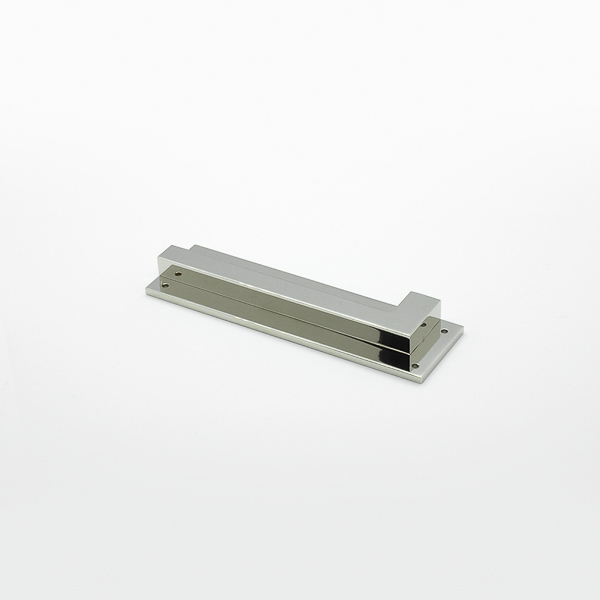 Rohe integrated cabinet handle right hand