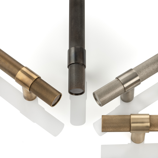 Montgomery solid brass door pull with diamond knurl