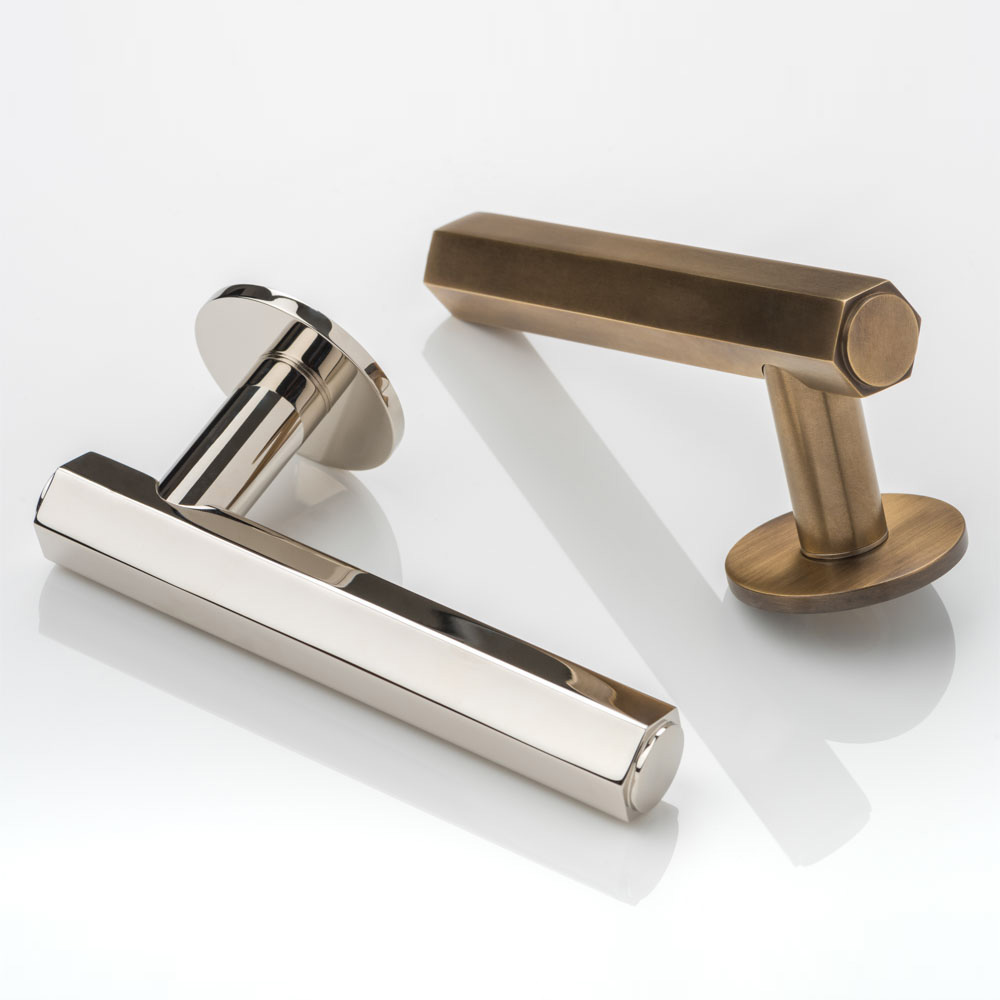 Theodore solid brass door lever handle with round rose