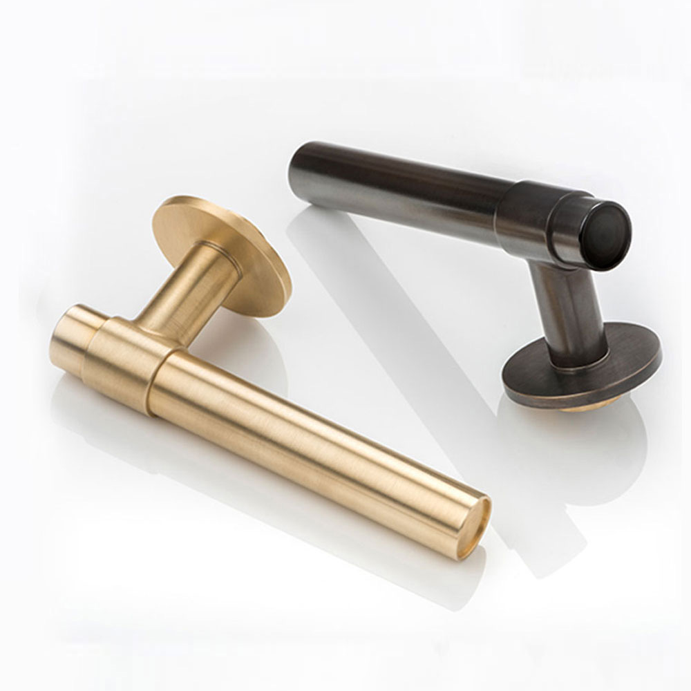 Montgomery solid brass door lever handle with round rose