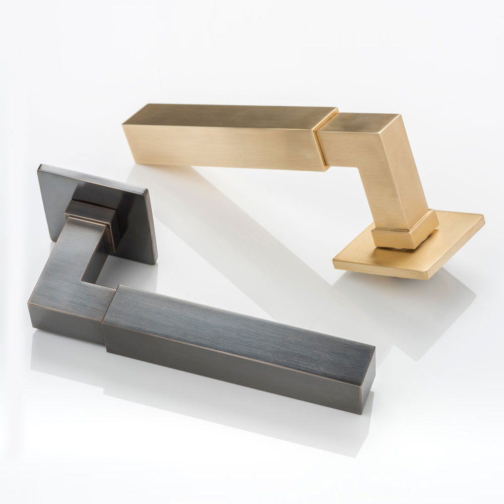 Rathbone solid brass door lever handle with square rose