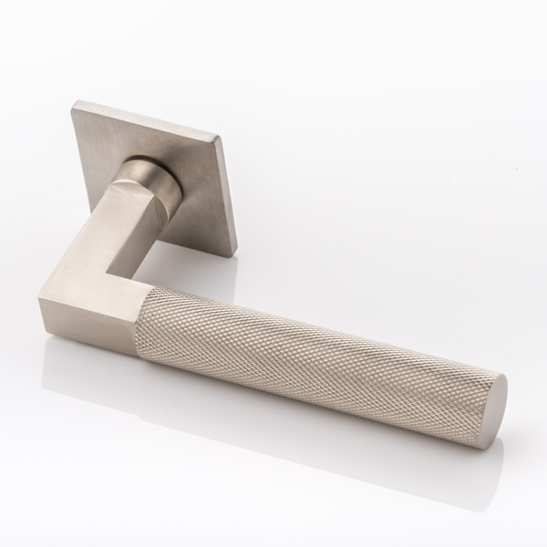 Ashworth II solid brass door lever handle with diamond knurl & square rose