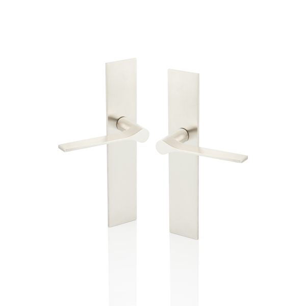 Fonteyn solid brass door lever handle with backplate