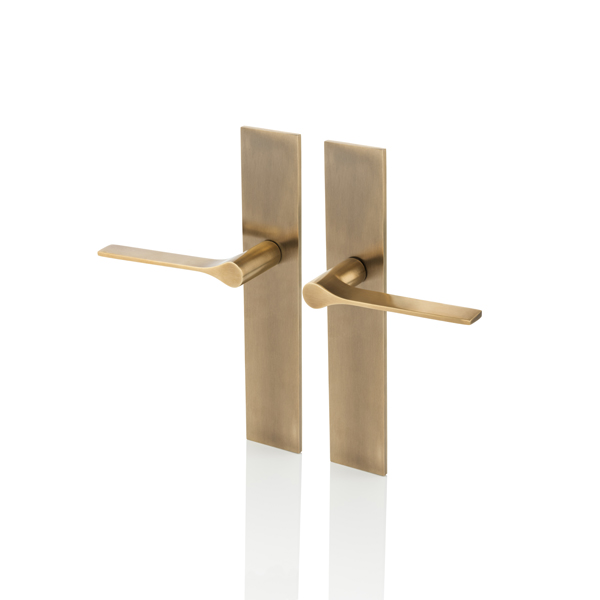 Fonteyn solid brass door lever handle with backplate