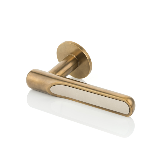 Contour solid brass door lever handle with inlay and round rose