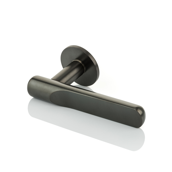 Contour solid brass door lever handle with round rose