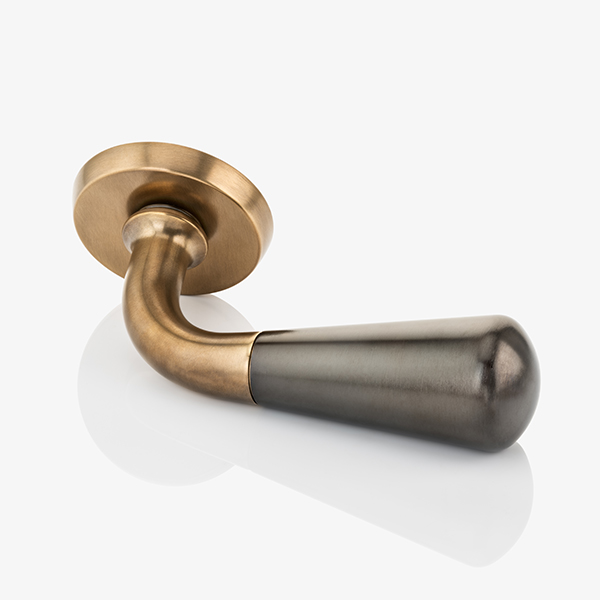 Levant solid brass door lever handle with round rose