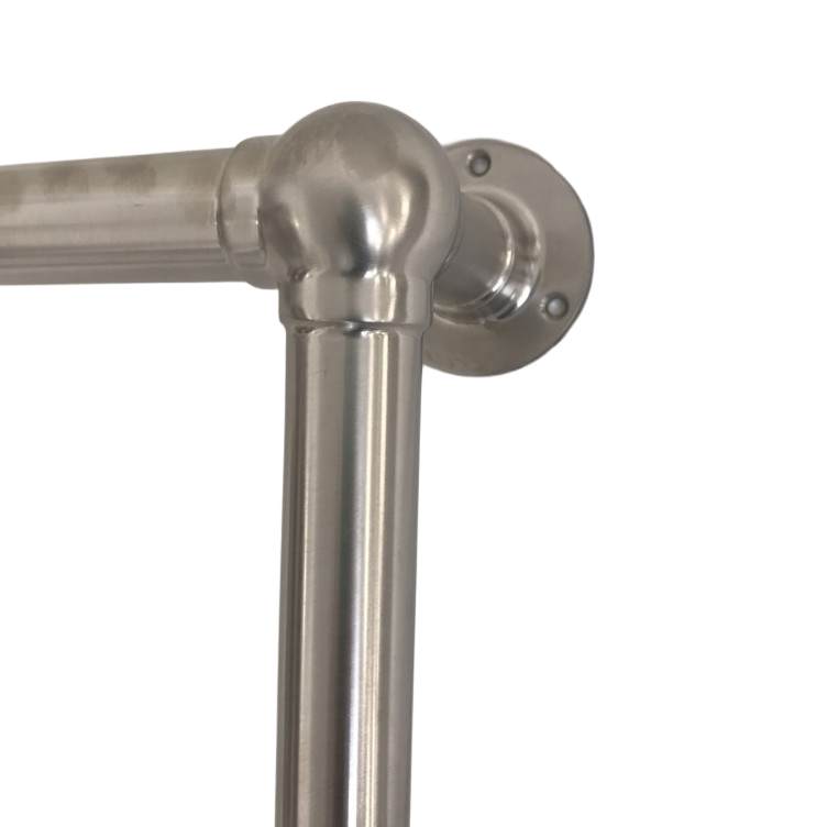 Traditional Floor Towel Rail - W675 x H1538, unheated